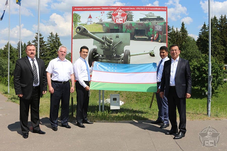 O’zbekistondan tashrif buyurgan mehmonlar “Stalin chizig’i”da