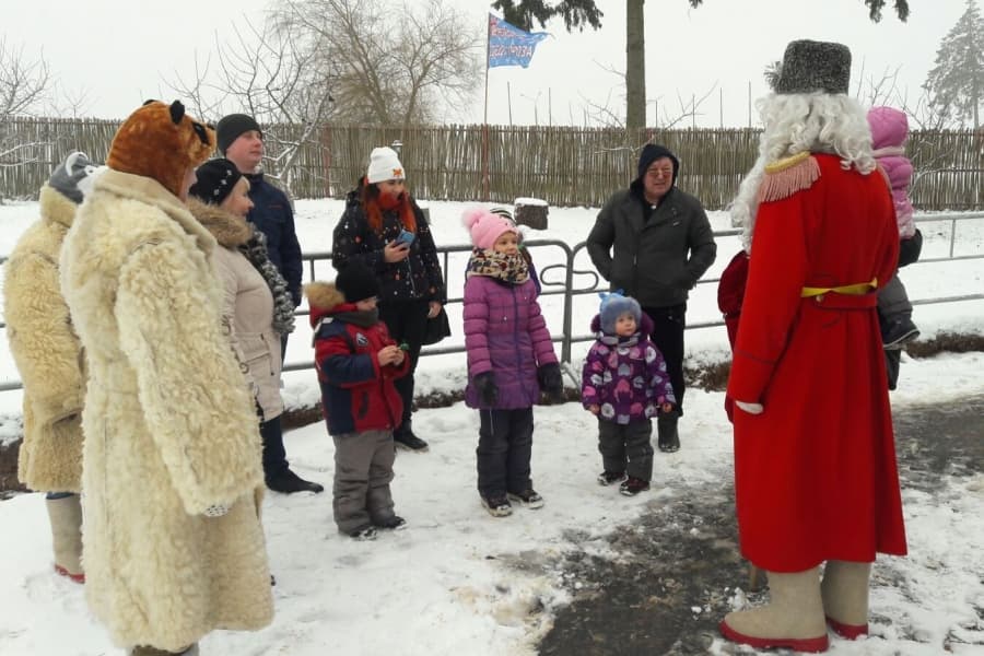 На «Линии Сталина» открылись Колядные празднования у Деда Мороза!