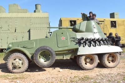 Riding the BA-11 armored car and firing from its cannon