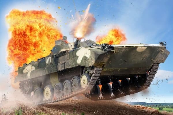 Реконструкция Афганской войны и показательный заезд БМП.